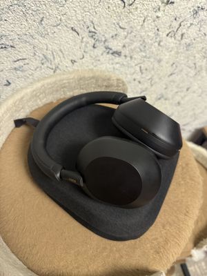 Наушники Sony WH1000-XM5