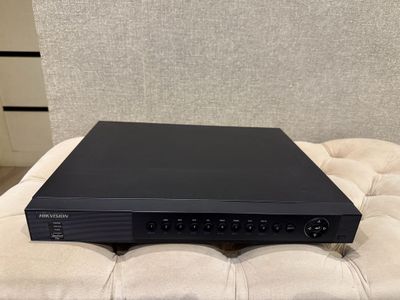 * Hikvision гибритный видео регистратор DVR - NVR