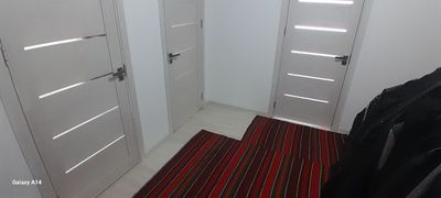 Sergeli yangi darxonda kvartira bor o'g'il bollarga srochna odam kerak