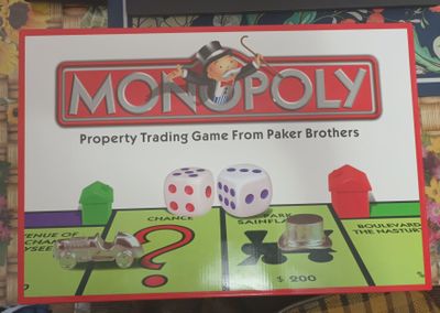 Продается семейная игра Монополия