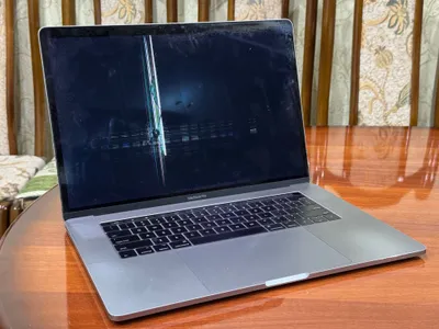 Apple MacBook Pro 2017 15 inch 16/512 SSD