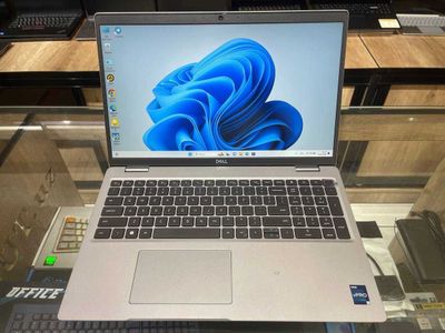 DELL Latitude 5530 Core i5-1245U ram 16 ssd 256