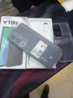 Vivo Y19s yengi NEW 6/128gb 1 yil kafolat