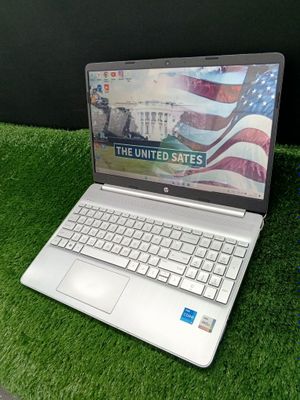 Programmist Treyder iT chilar un Yangidey Amerkanskiy Hp notebook