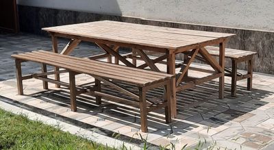 Стол и 2 скамейки