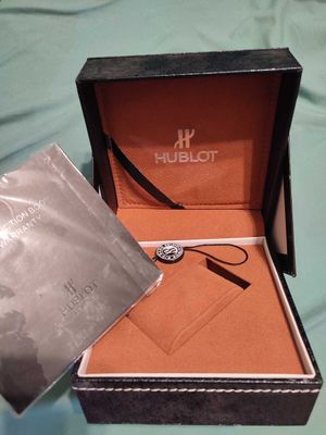 Продам коробку новую Hublot