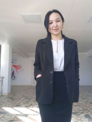 Костюм чёрный размер 42-44 Цена 99 мың сум
