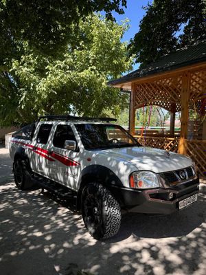 Nissan NP 300 pickup