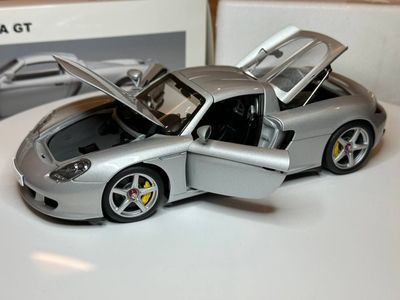 Porsche Carrara GT AutoArt Millennium 1:18