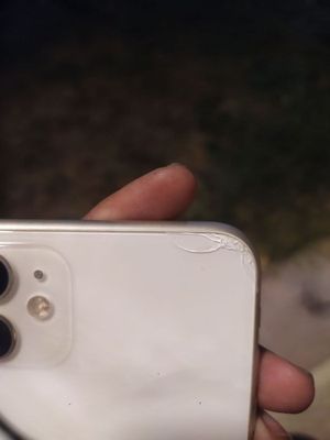 Iphone 11 sotiladi