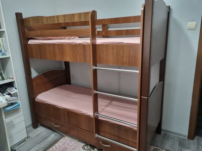 Двухъярусная кровать, хорошее состояние, Матрацы анатомические мягкие!