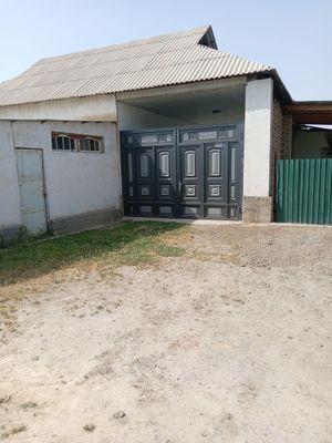 Уй сотилади нархи 55000 $
