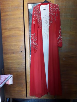 Abaya ko‘ylak restoranga 2soatga kiyilgan. yangi