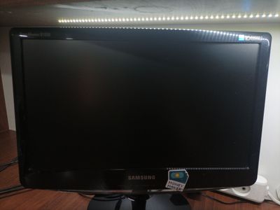 Монитор Samsung SyncMaster B1930