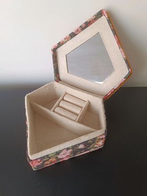 шкатулка для украшений