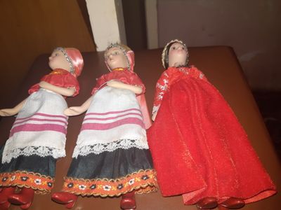 Куклы Фарфоровые. Каждая стоит 150 т сум.