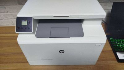 Продается принтер HP M182