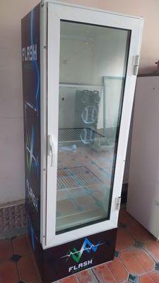 Vitrina xolodilnik sotiladi