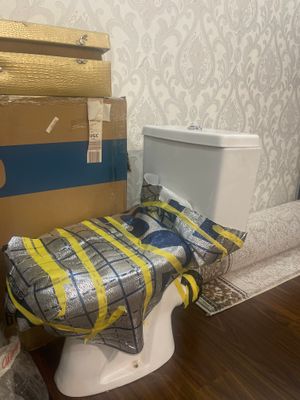 Продаю унитаз не использовали но стояло 2 года