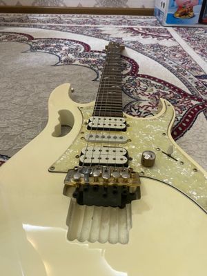 Продаю гитару Ibanez