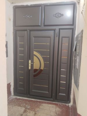 Темир эшик ва ромларни установка киламиз