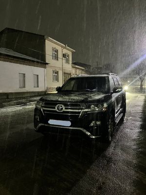 LAND CRUISER 200 GX-R 2009 с доп опции