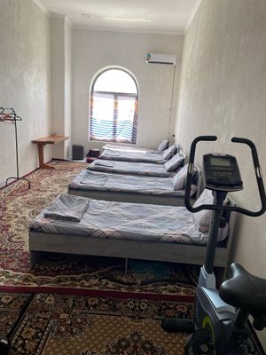 Kunlik va oylikka hostel bor