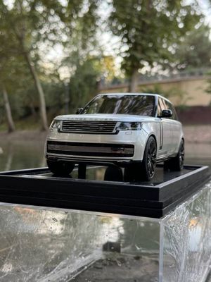 Коллекционная моделька 1:18 Range Rover