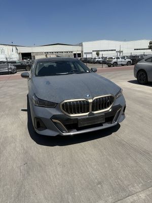BMW i5 35L 2024 в наличии