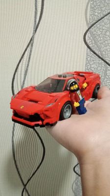 Продам оригинальный lego speed champions Ferrari f8