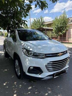 Tracker 1 avtomat 2019 yil 88.000 km