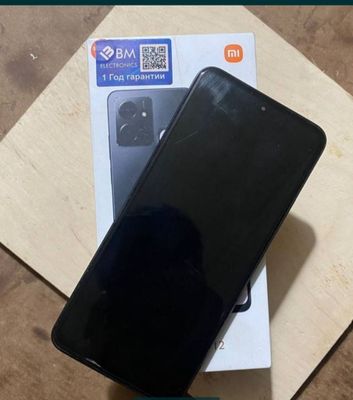 Telefon: Redmi not 12. Pamit 128gb. kar dak full !aybi ekran almashgan
