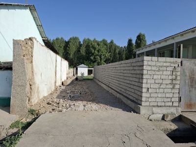 Продаётся земляной участок 3.7 соток на Янгихаятском районе.