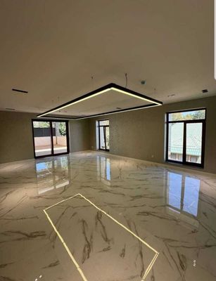 Здание ул.Новомосковская Старт 3-этажа 653 м² 8-каб евроремонт