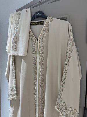 Новая Абая с платком