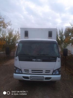 Isuzu 2015 sroshniy