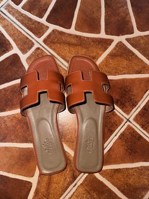 Оригинальные женские шлёпанцы Hermès