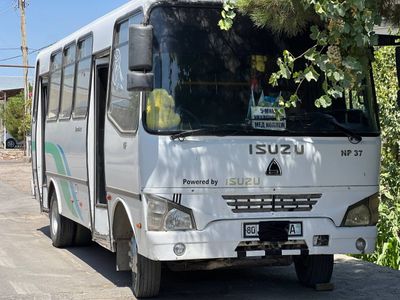 Автобус ISUZU NP 37