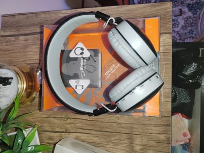 Simsiz quloqchinli nauchnik Wireless