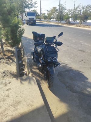 skuter tank