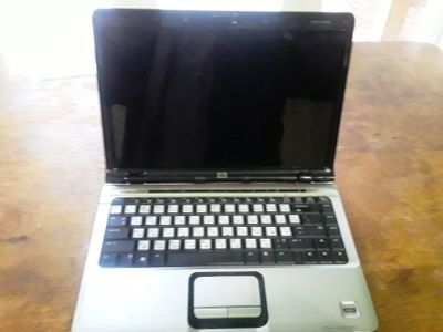 HP Povilion dv2000