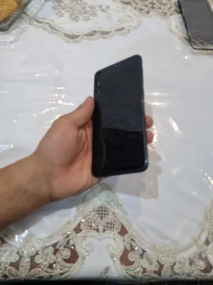 Samsung A 30 4/64 talik karopka dakument bor hammajoyi ishlaydi