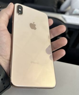 Iphone xs max gold