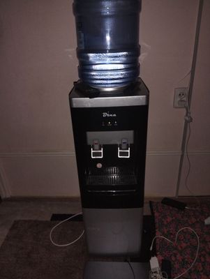 Кулер для воды продается