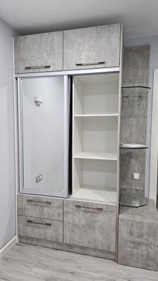 Продаю шкаф с боковыми полками!
