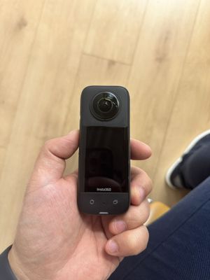 Продаётся Insta360 X3 экшен камера