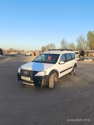 Lada largus 2019