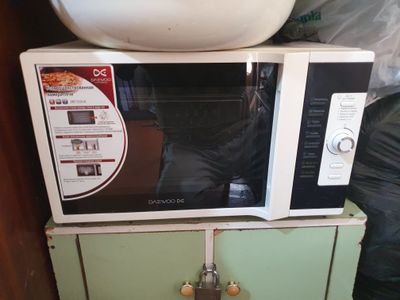 Продам Микровалновку нужен ремонт