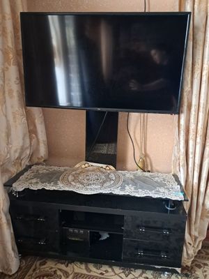 Televizor samsung 40 talik ekran padstavasi bilan sotiladi