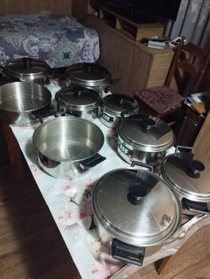 Набор кастрюль новый